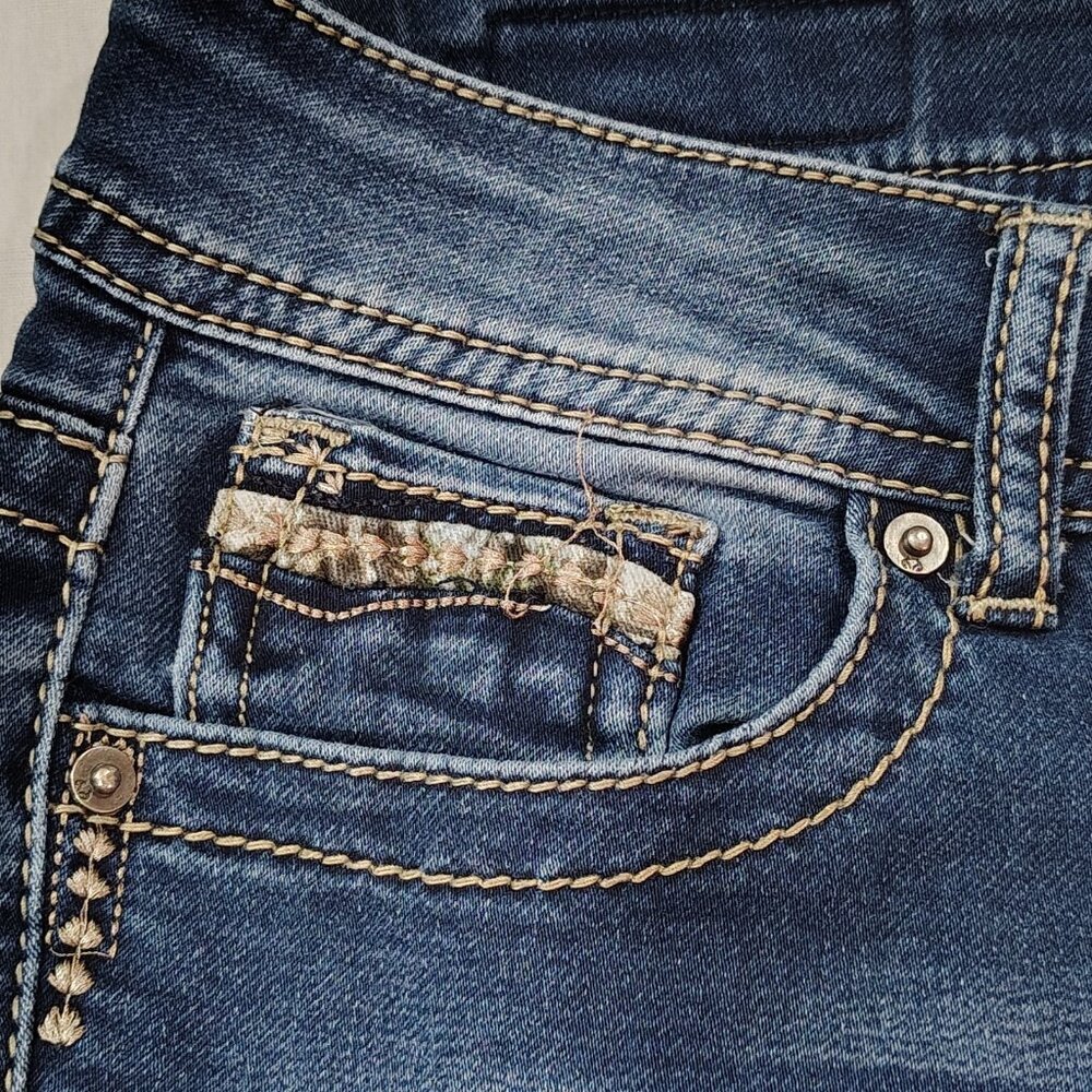 Real Tree Jeans Womens Size 31 Blue Mid Rise Stretch Slim Straight Cut Denim - Picture 16 of 16